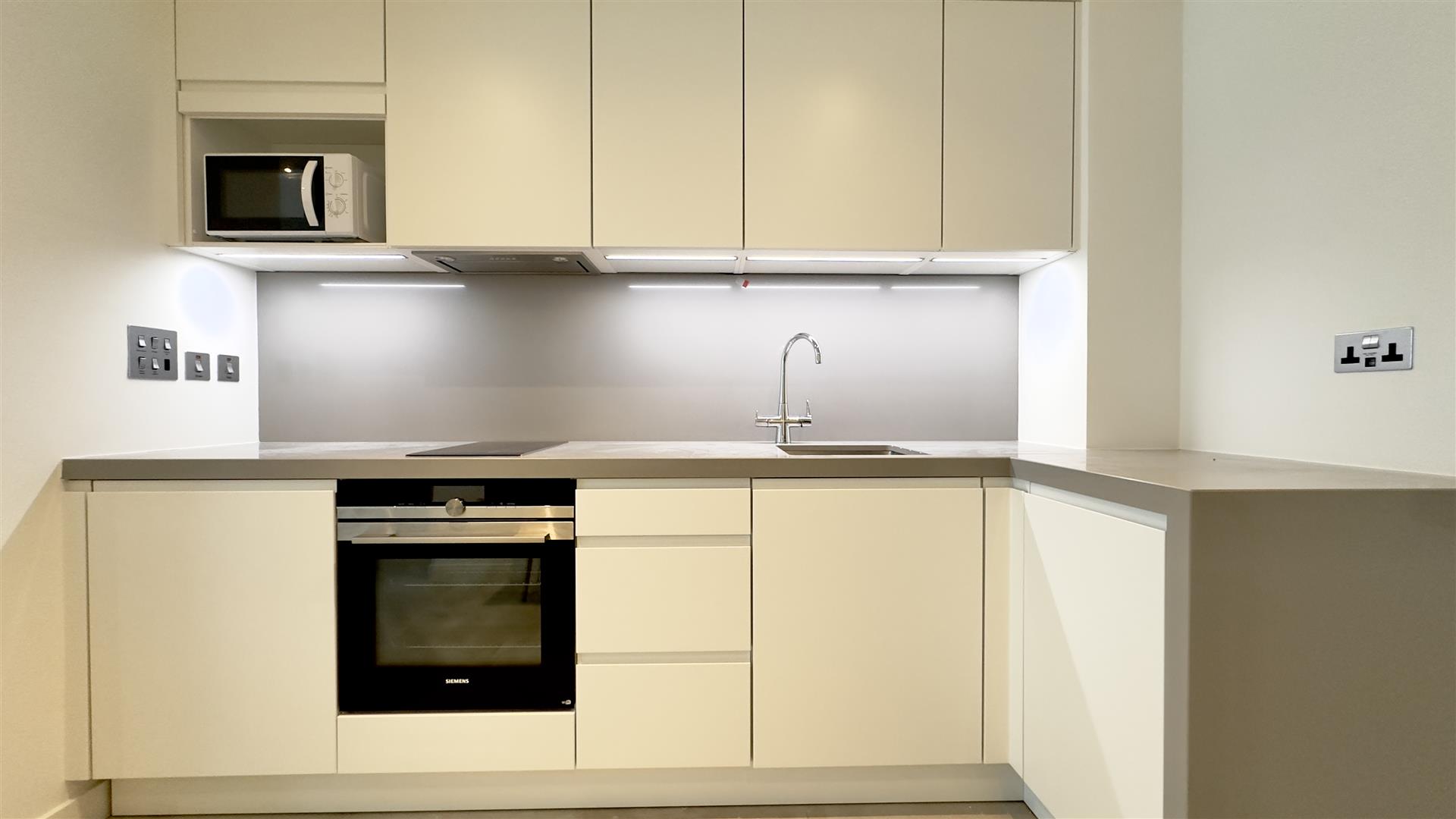 Image of Apartment - 1 Bathrooms for Rental in EuroCity-Gibraltar, Image 10